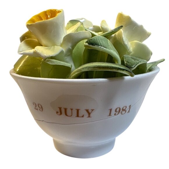 Prince Charles Lady Diana Ceramic Bowl Yellow Daffodil Floral Arrangement READ - Picture 1 of 9